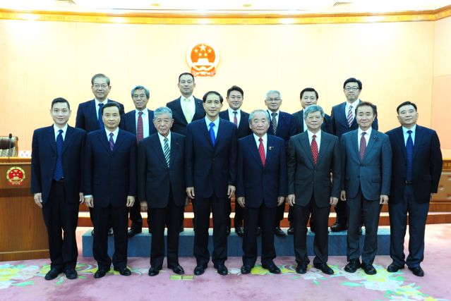 5-21 長(zhǎng)崎市議會(huì)議長(zhǎng)來訪合影留念.JPG