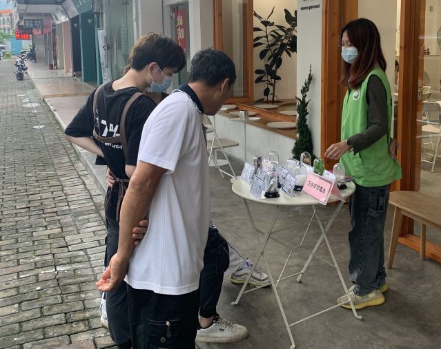 三鄉(xiāng)鎮(zhèn)開展“凝心聚力齊禁毒”宣傳活動(dòng)圖片1.jpg
