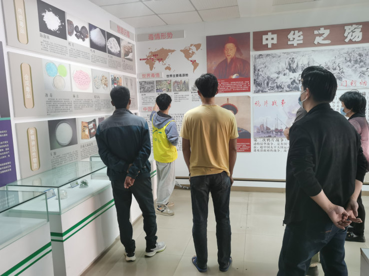 阜沙鎮(zhèn)禁毒信息〔2022〕第131期--【全民禁毒宣傳月】阜沙禁毒辦組織群眾參觀禁毒教育基地(202