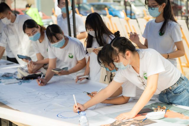 “繪繽紛色彩，守?zé)o毒家園”主題手繪活動.jpg