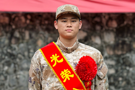 熱血男兒爭(zhēng)圓“參軍夢(mèng)”！中山新兵即將奔赴軍營(yíng)